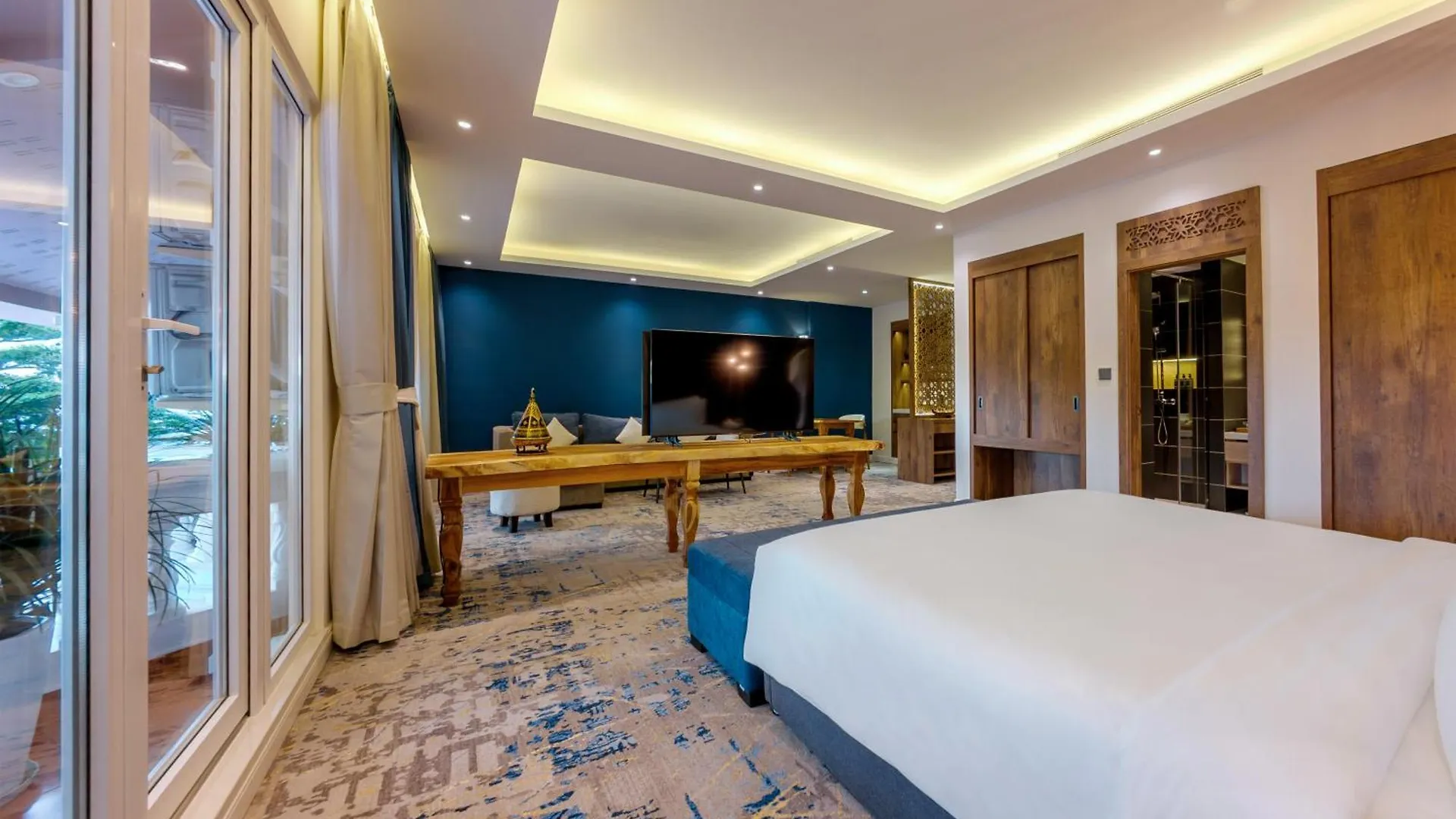 *****  Queenco Hotel & Casino Sihanoukville Cambodia