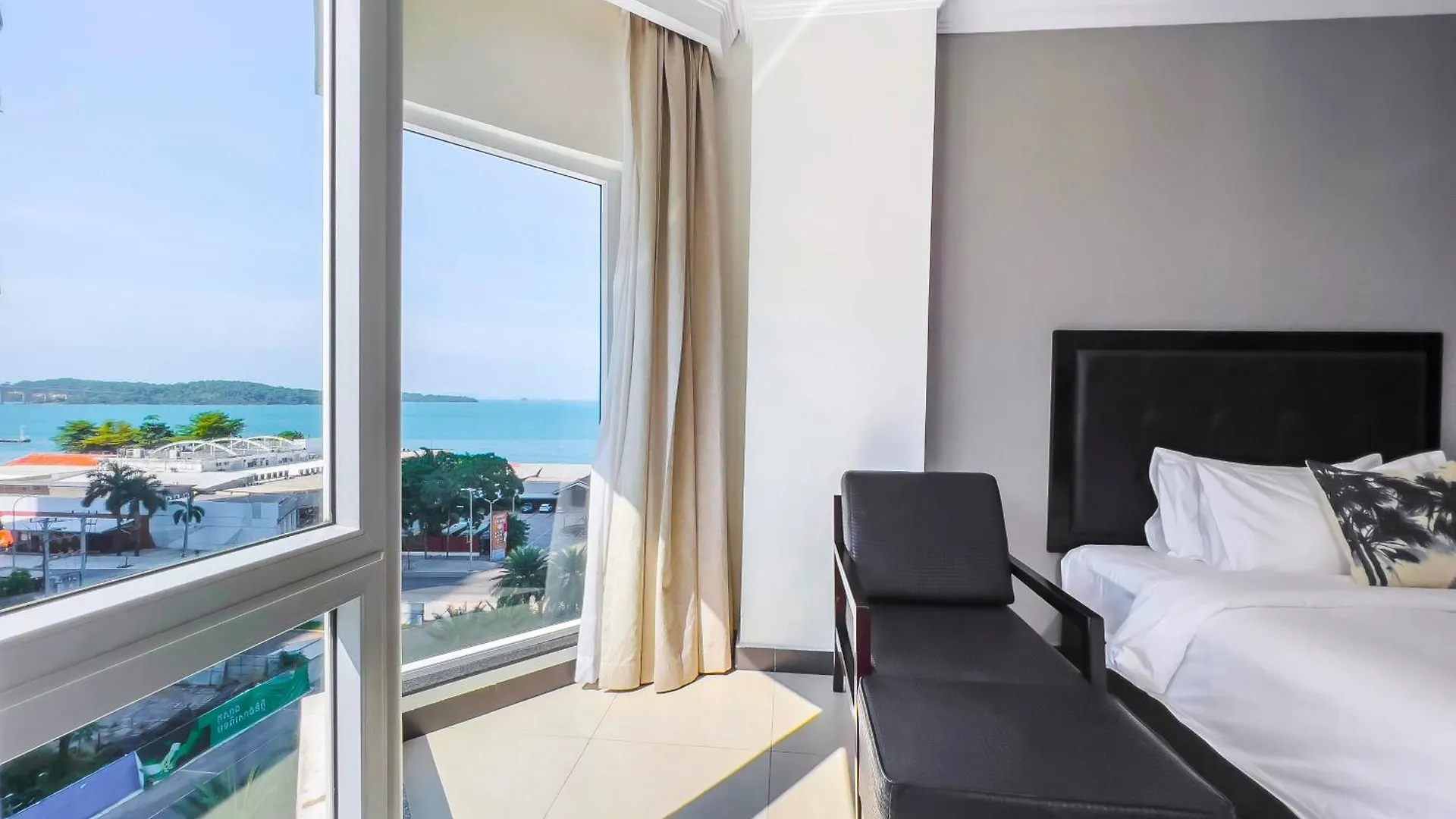 Queenco Hotel & Casino Sihanoukville 5*,  Cambodia
