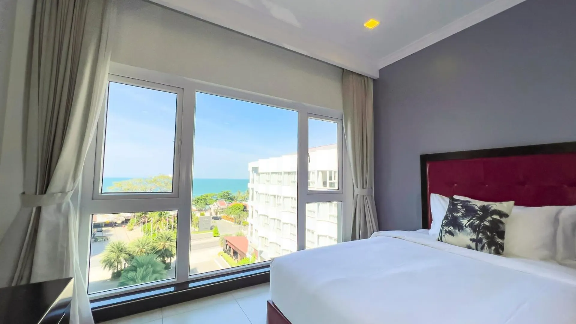 *****  Queenco Hotel & Casino Sihanoukville Cambodia