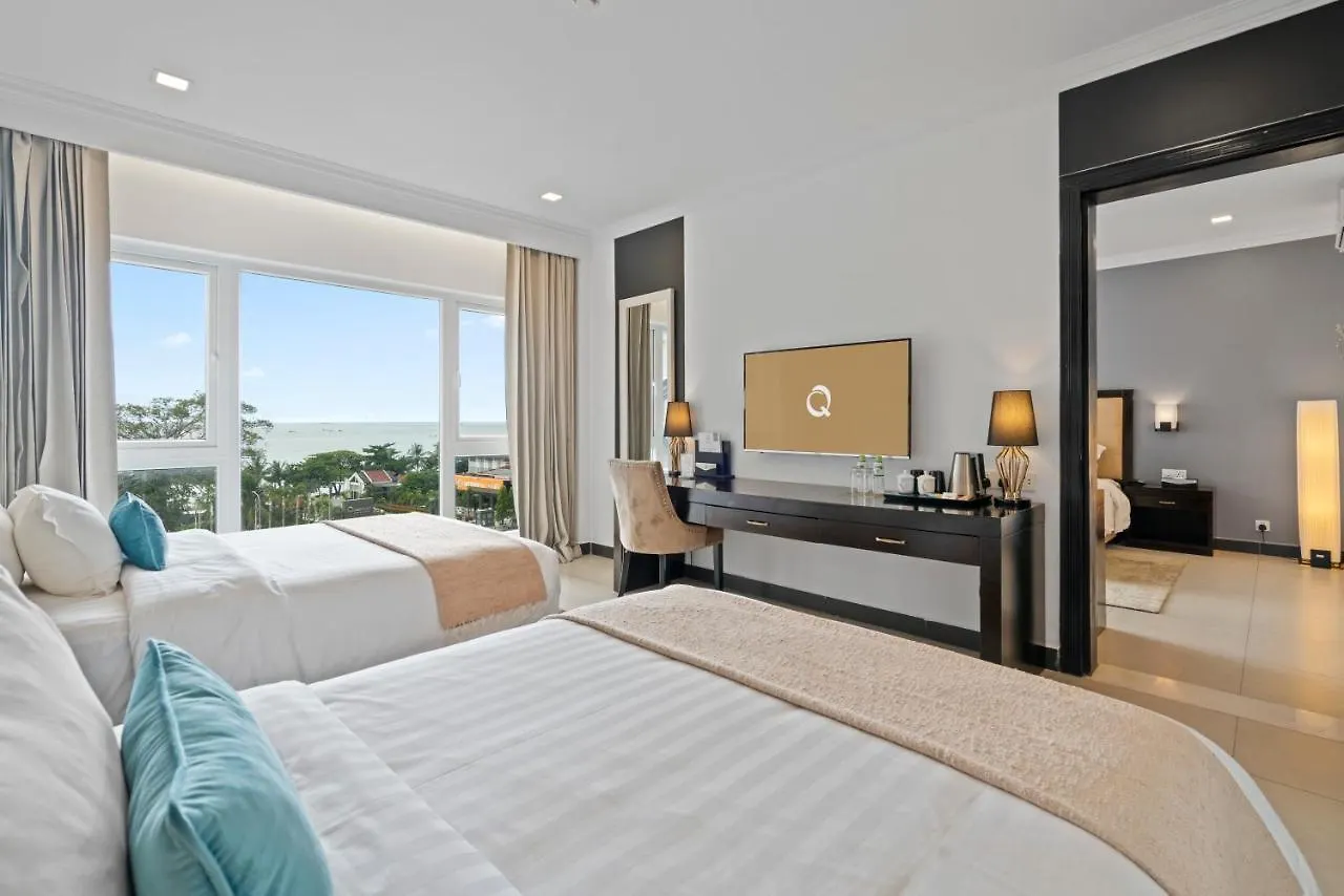 Queenco Hotel & Casino Sihanoukville 5*,