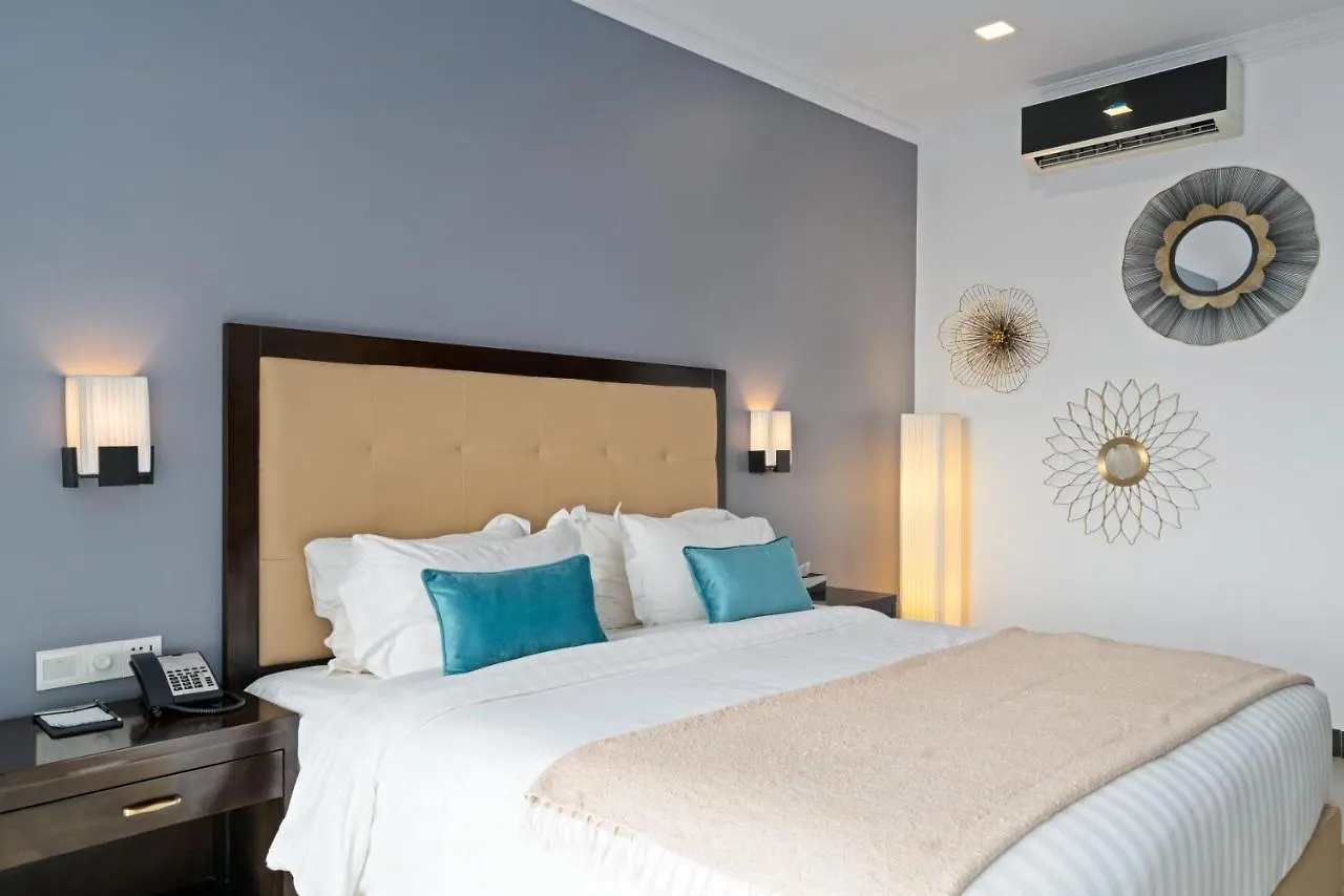 Queenco Hotel & Casino Sihanoukville 5*,